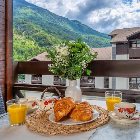 Apartman For & Holidays In